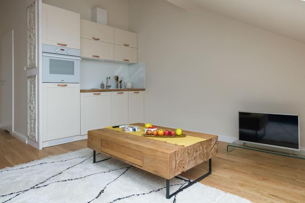 Charming Apartment In Perfect Location Krasków Εξωτερικό φωτογραφία